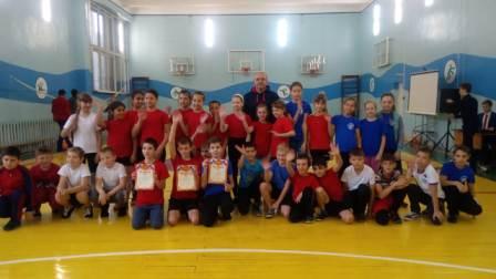 В шестой школе отметили Всероссийский день самбо