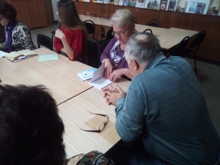 В районной библиотеке прошло заседание поэтического клуба «Серебряные струны»