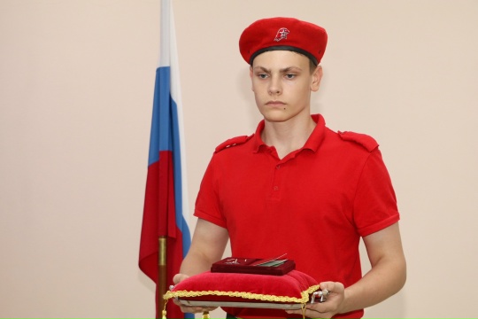 Боевую награду передали семье героя СВО