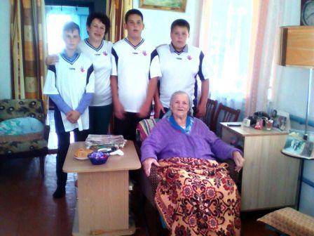 Ловлинские волонтеры помогли вдове ветерана