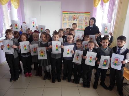 Ученикам пятой школы напомнили о правилах дорожного движения