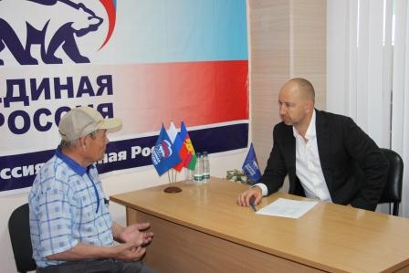 Депутат ЗСК провел прием граждан в Тбилисском районе