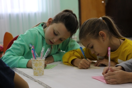 В Тбилисском районе запустили акцию «Напиши письмо маме»