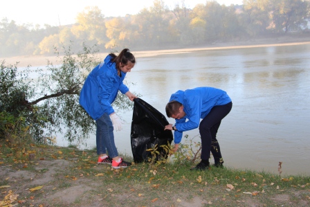 Активисты района провели субботник на берегу реки Кубань