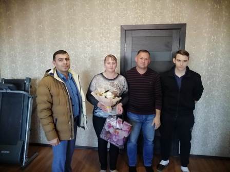 Поздравили с Днем матери