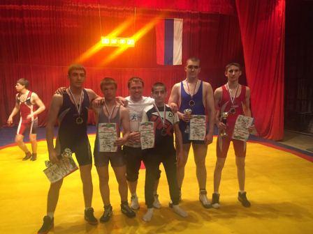 Тбилисцы завоевали призовые места в Открытом первенстве по вольной борьбе в Славянском районе