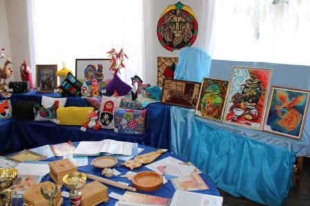 Творческие коллективы Тбилисского района подтвердили высокие звания