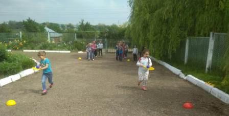 Малыши из Алексее-Тенгинской поучаствовали в спортивной эстафете