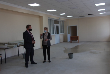 В ДК завершается ремонт детской библиотеки