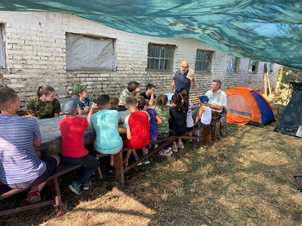 Сотрудники архива побывали на полевых сборах казачат