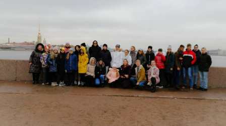 Тбилисские школьники отправились в Санкт-Петербург