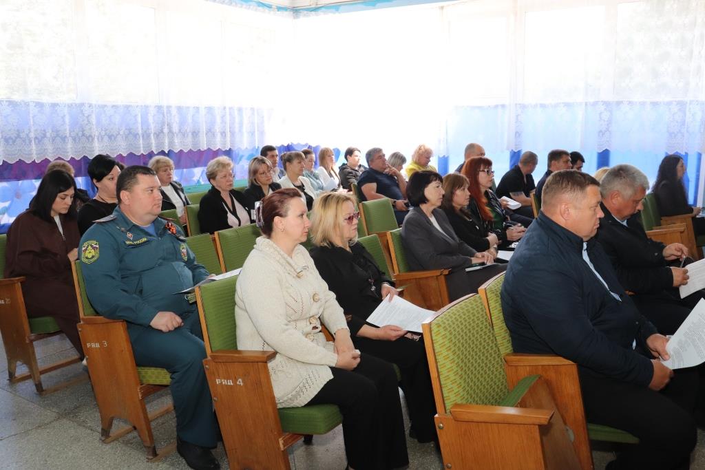 Состоялось выездное совместное заседание антинаркотической комиссии и комиссии по делам несовершеннолетних