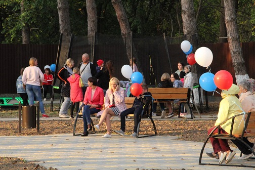 В Тбилисском районе благоустроили сквер