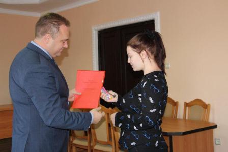 В Тбилисском районе 10 сирот получили квартиры