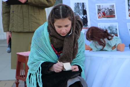 Тбилисские артисты провели акцию «Блокадный хлеб»