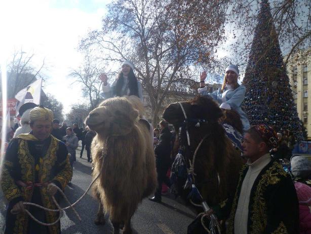 Массовое нашествие Дедов Морозов