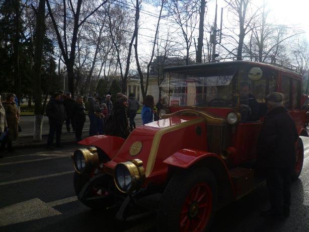 Массовое нашествие Дедов Морозов