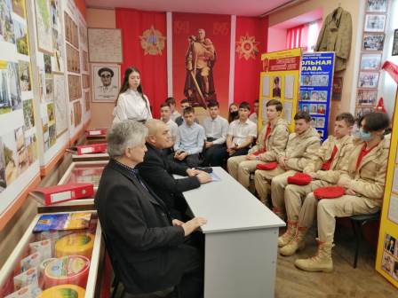 Школьники встретились с ветераном боевых действий в Афганистане