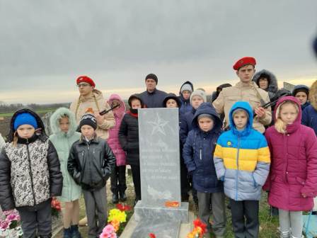 В Тбилисском районе отмечают День Неизвестного Солдата