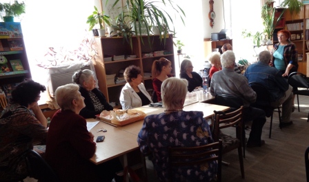 В районной библиотеке состоялось заседания клуба «Серебряные струны» 