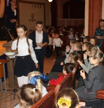 В пятой школе первоклассникам рассказали о блокаде Ленинграда