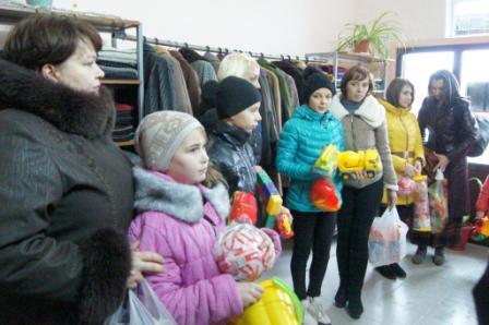 акция &laquo;Сделай добро &ndash; подари Новый год малышам из Донбасса!&raquo;