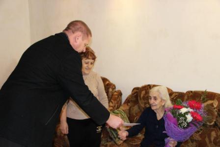 В Тбилисской поздравили ветерана ВОв с 90-летием