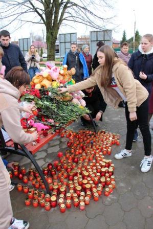 В Тбилисском районе проходит акция в память о погибших в Кемерово