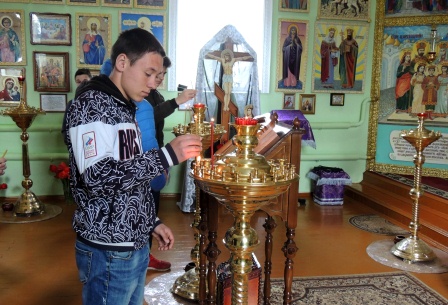 Тбилисские студенты посетили храм в Кореновске