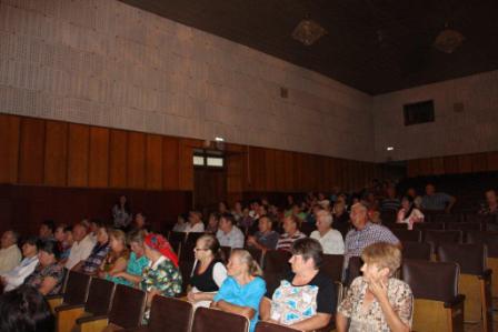 Евгений Ильин встретился с жителями Песчаного поселения