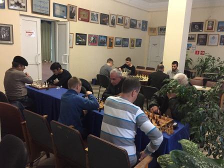 Продолжается личное первенство по шахматам