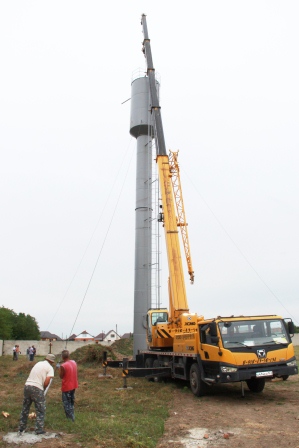 В Тбилисской установили водонапорную башню