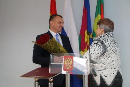 Состоялась инаугурация главы Песчаного поселения