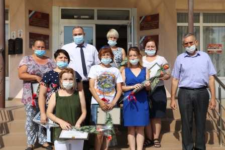 В Тбилисском районе сотрудников почтовой связи поздравили с праздником