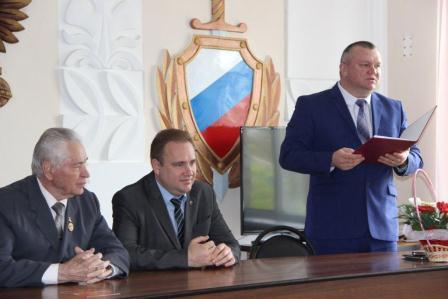 Евгений Ильин поздравил ветеранов органов внутренних дел