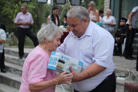 В Октябрьском отметили День поселка