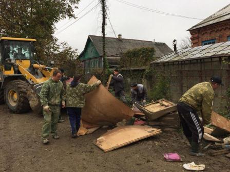 Тбилисцы продолжают оказывать помощь пострадавшим от подтопления