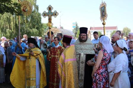 В День святых Петра и Февронии состоялся крестный ход 