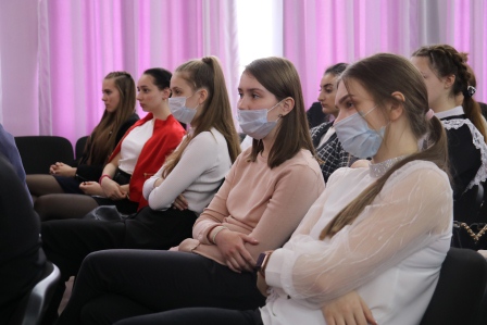 Тбилисские школьники встретились с профессором Сочинского института (филиала) РУДН