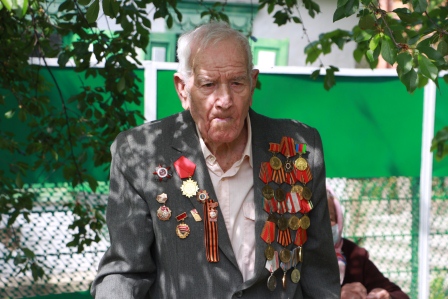 В Тбилисском районе проходят персональные концерты для ветеранов