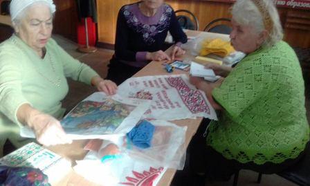 В библиотеке состоялось заседание клуба «Магия вязания»