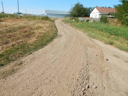 В поселках Тбилисского поселения грейдируют дороги