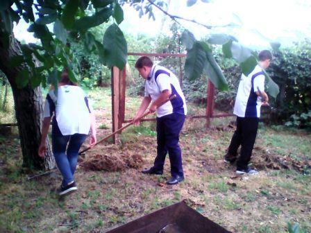 Ловлинские волонтеры помогли вдове ветерана