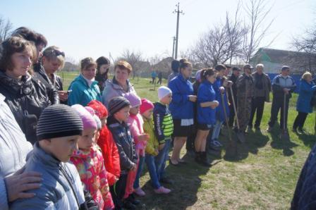 На улице Казачьей заложили аллею, посвященную 70-летию Победы в Великой Отечетвенной войне