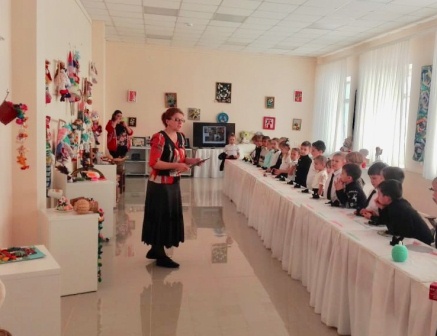 Казачата четвертой школы посетили районный музей