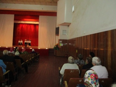 В Нововладимировском поселении отметили День пожилого человека