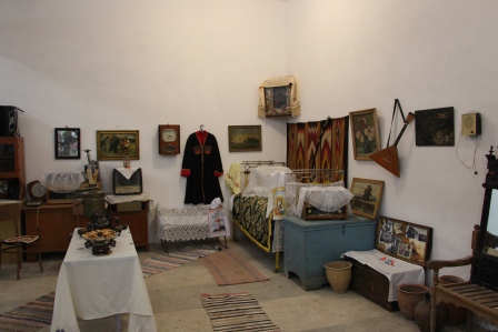 В Ловлинской открыли Поклонный крест и штаб хуторского казачьего общества