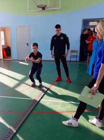 Тбилисские школьники сдают нормы ГТО