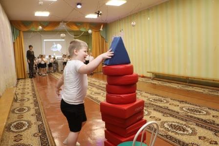 Воспитанники детского сада «Сказка» совершили путешествие в космос