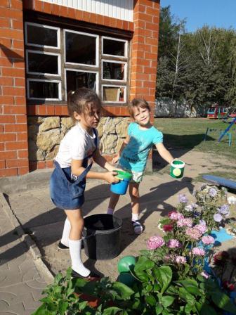 Воспитанники детского сада «Родничок» приняли участие в акции «Осенняя неделя добра»